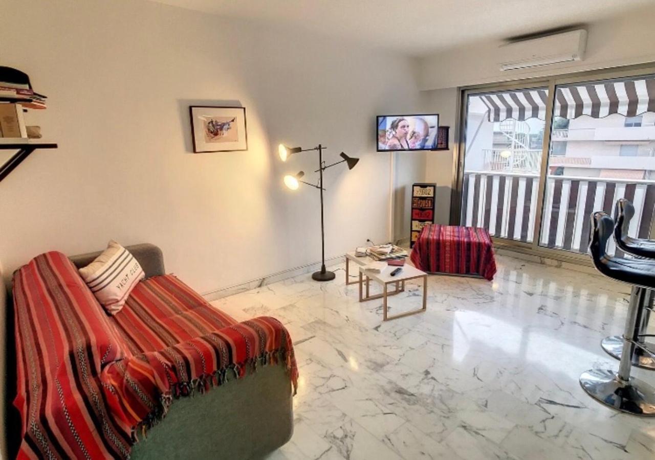 Superbe Studio Tout Equipe/Proche Mer Et Commodite Сен-Лоран-дю-Вар Экстерьер фото